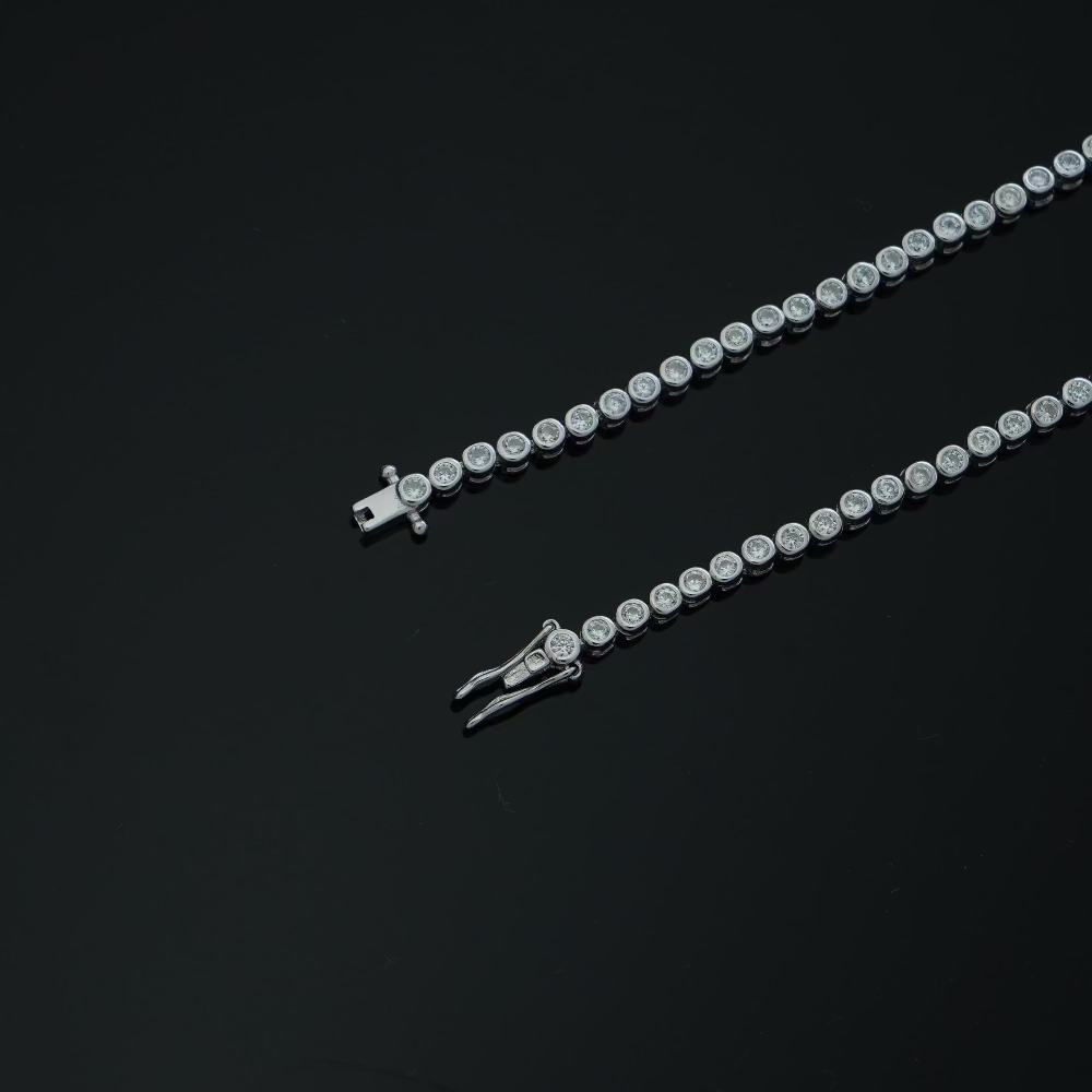 Timeless Sparkle: Rhodium-Plated Sterling Silver 925 Zirconia Bracelet