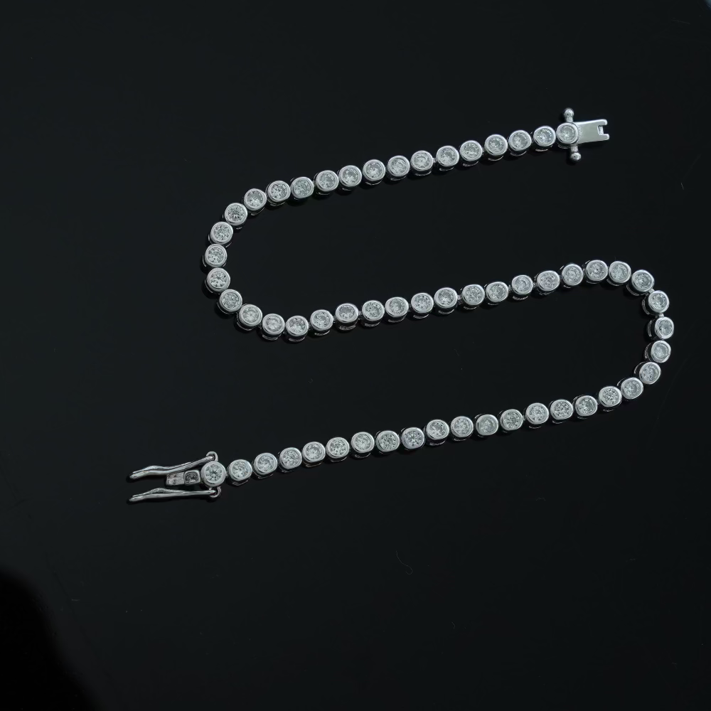 Timeless Sparkle: Rhodium-Plated Sterling Silver 925 Zirconia Bracelet