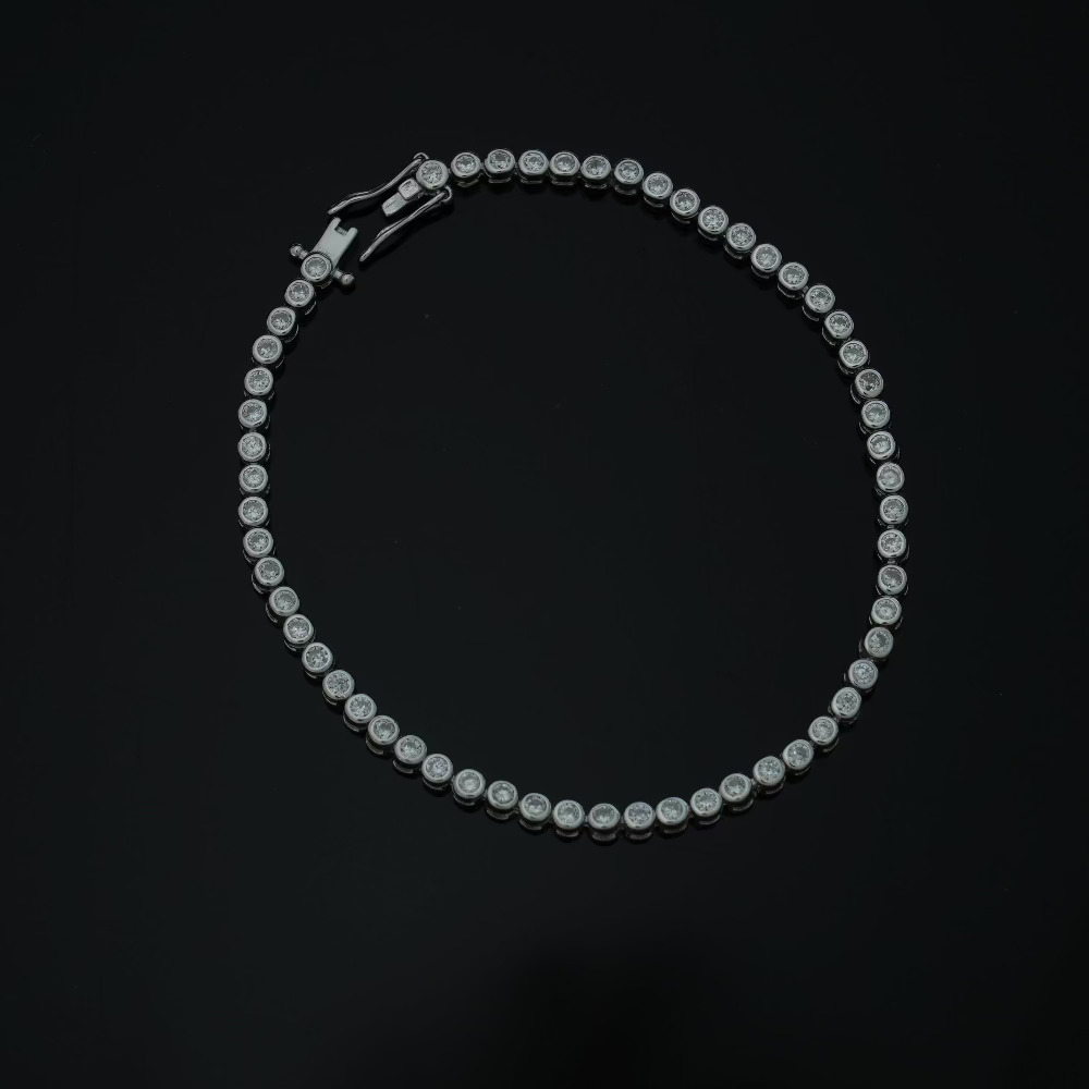 Timeless Sparkle: Rhodium-Plated Sterling Silver 925 Zirconia Bracelet