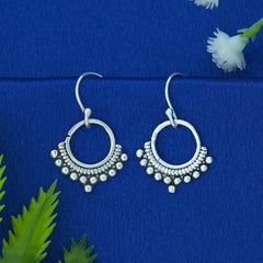 Effortless Chic Dangler