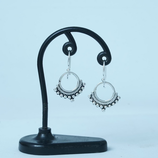 Effortless Chic: Silver 925 Minimalistic Dangler Earrings