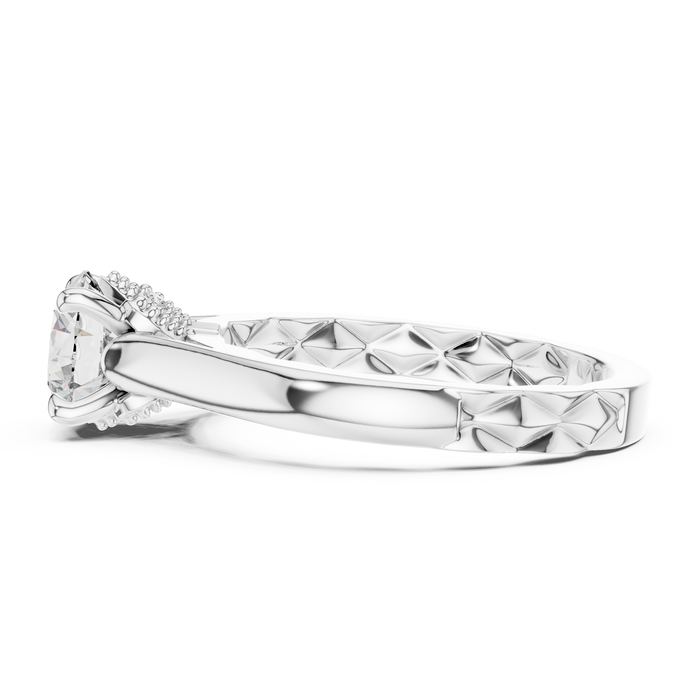 Léonie Quilted Side-Stone Ring